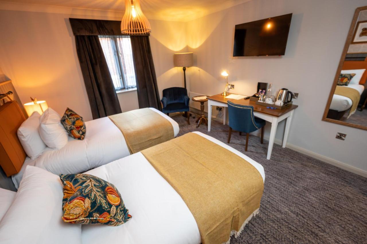 Ely Hotel By Chef & Brewer Collection Camberley Buitenkant foto